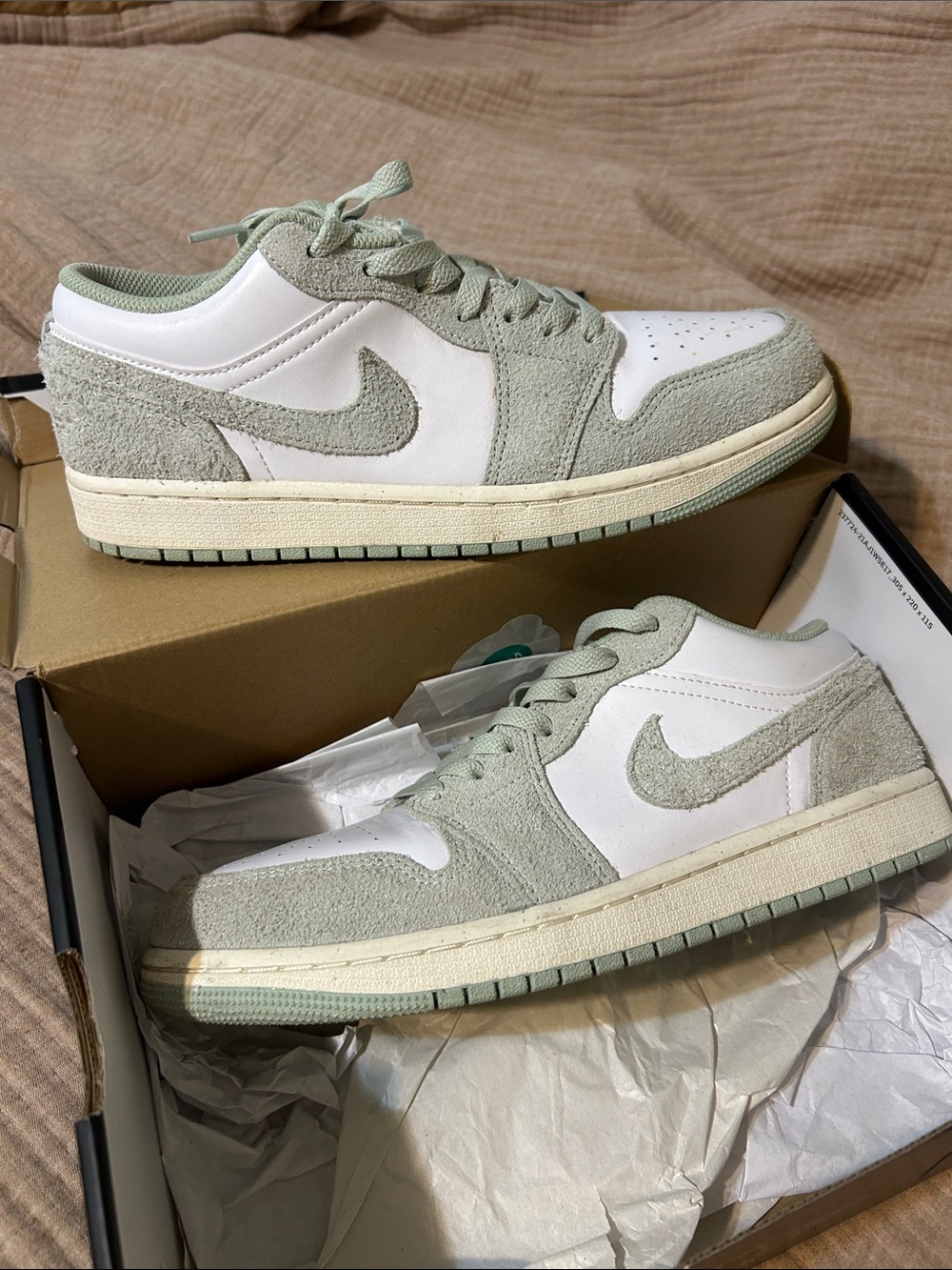 Jordan Low-Top Sneakers in Sage Green and White